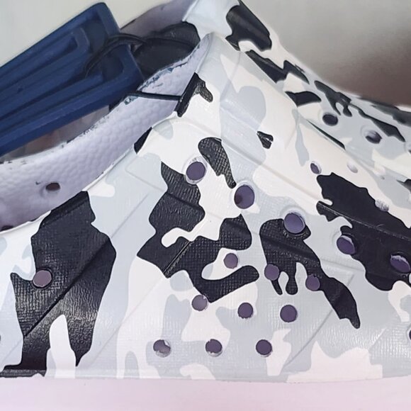 DSG Youth White Gray and Black Camo Non Marking Sole EVA Slip On Shoes Size 11K - Picture 4 of 16